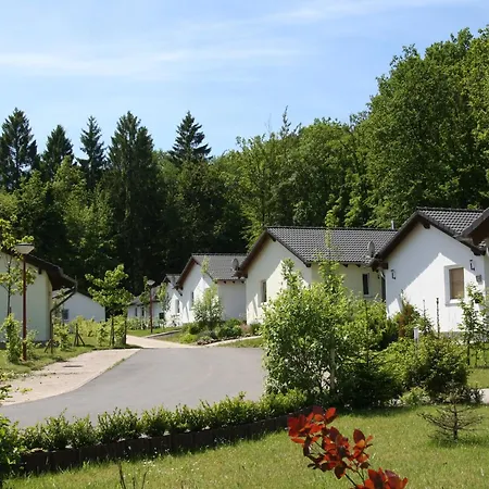 Im Eifelpark Mit Terrasse * Hinterhausen